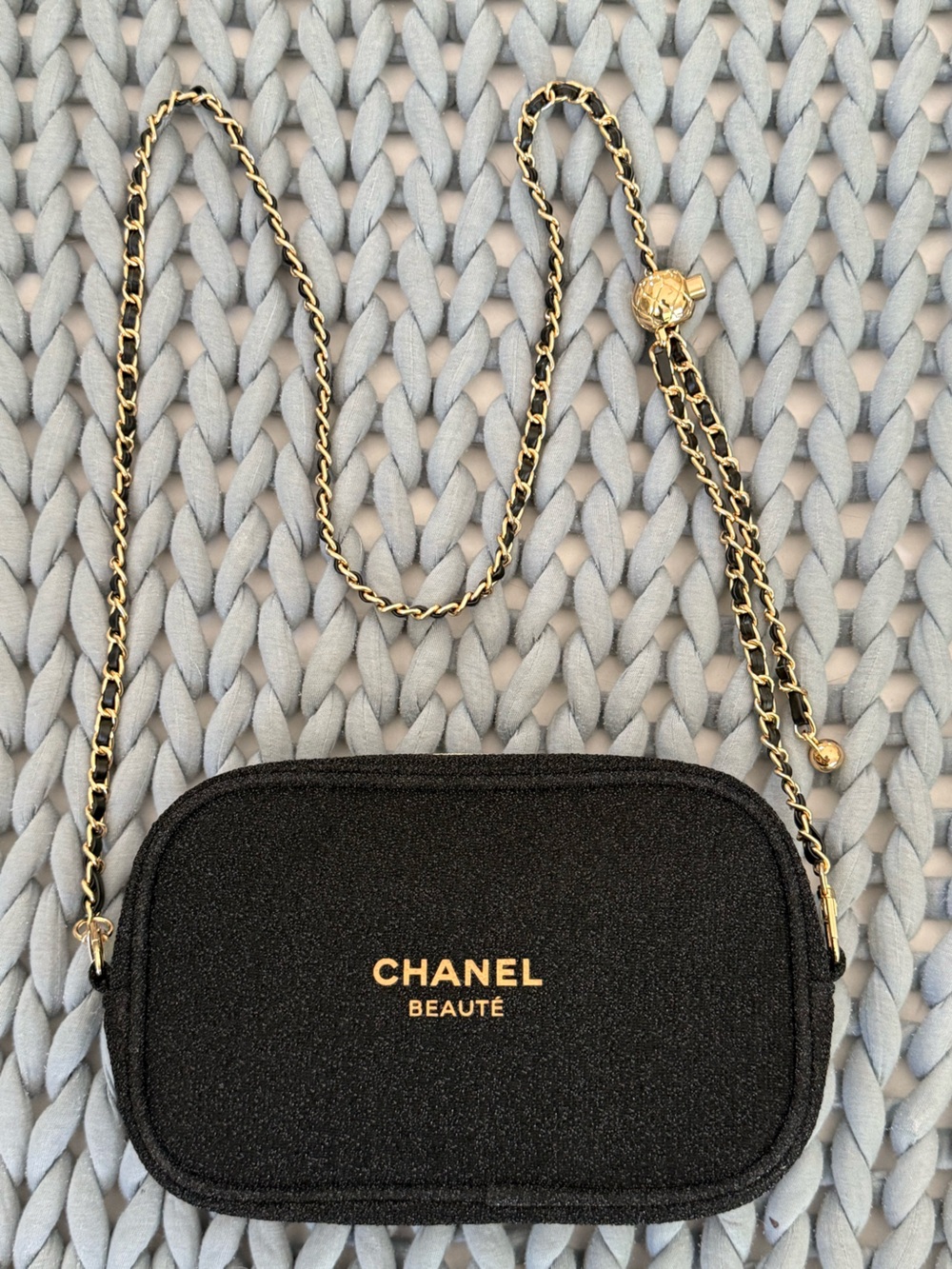 Chanel Beauté Black Sparkly Crossbody Bag/Makeup Pouch with Adjustable Chain - Picture 6 of 6